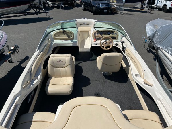 Pre-Owned 2000 Sea Ray for sale